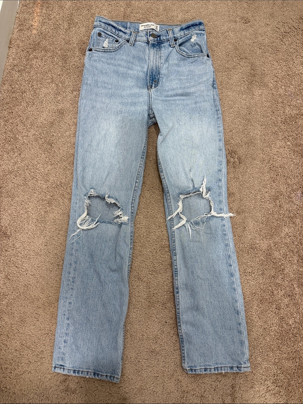 Abercrombie “The 90’s Straight Ultra High Rise” Jeans